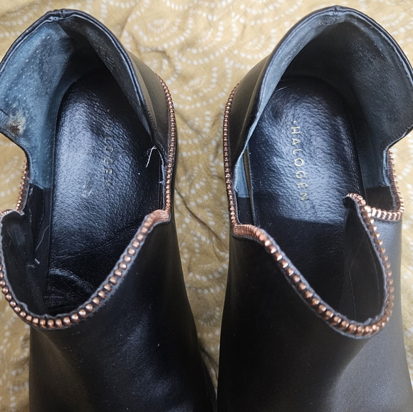 Halogen Piper Bootie Black Leather Ankle boots close toe slip on shoes size 6.5 - Picture 2 of 16